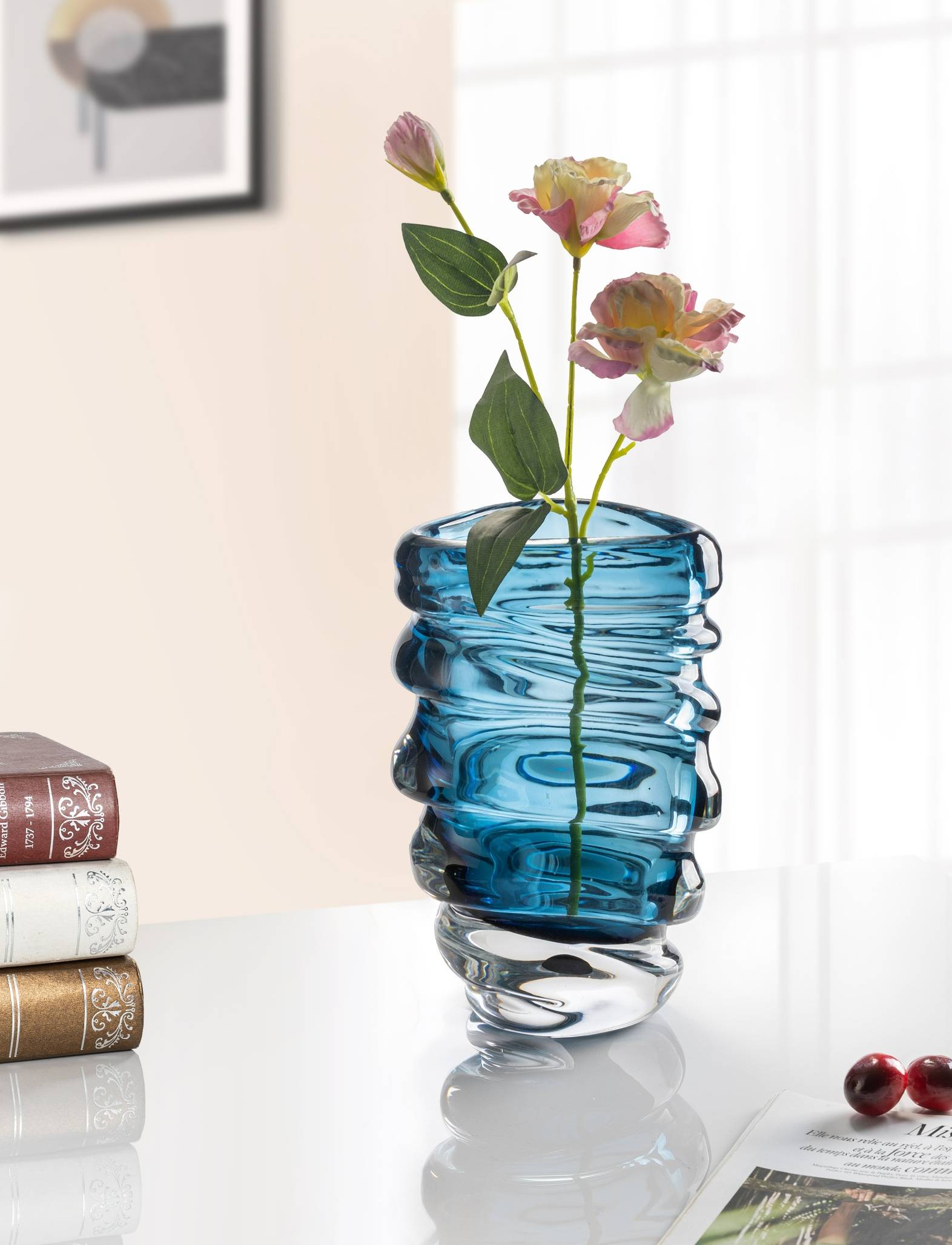 D255*H420 mm Ink Blue Spiral Glass Vase