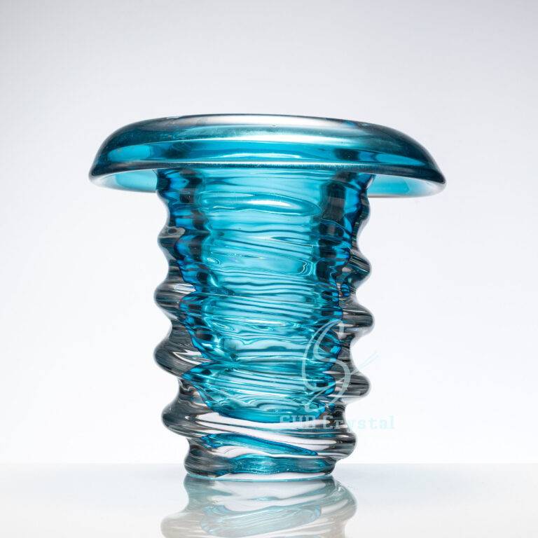 molded glass blowing process
