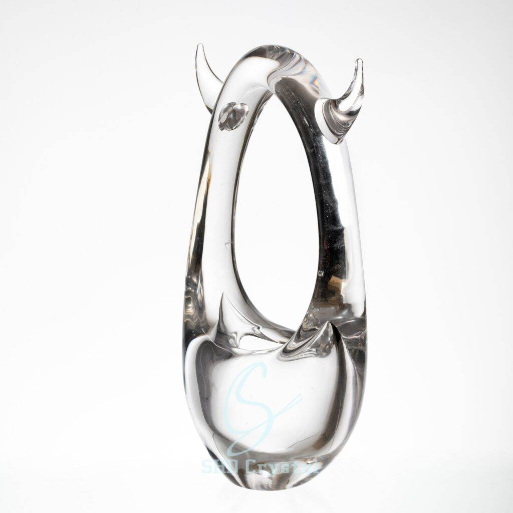 ox horn-shaped glass light rack