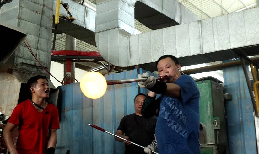 Glass blowing process