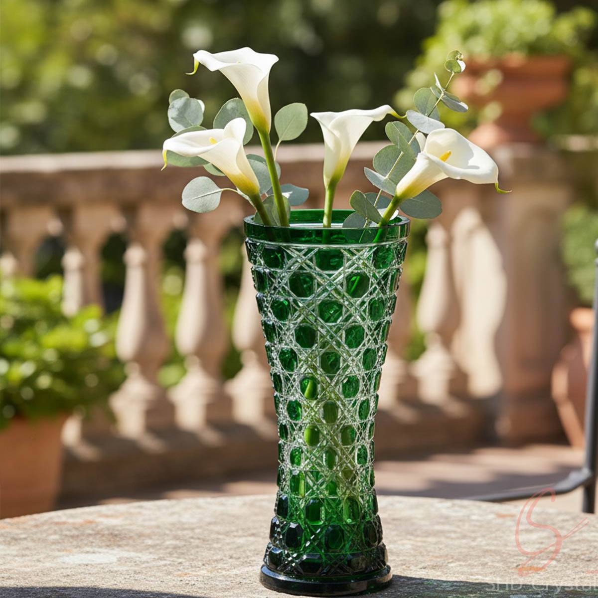 Emerald Reverberation Crystal Vase