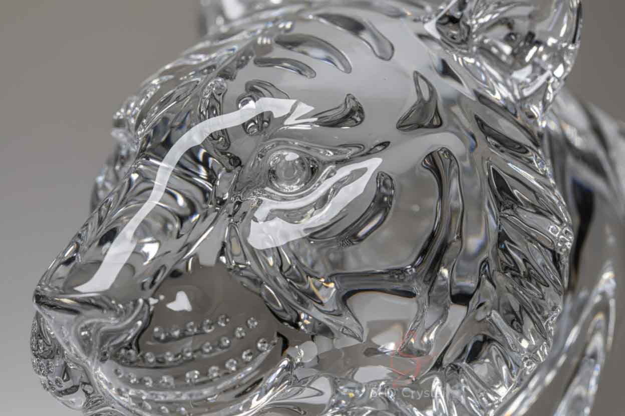 custom crystal glass tiger