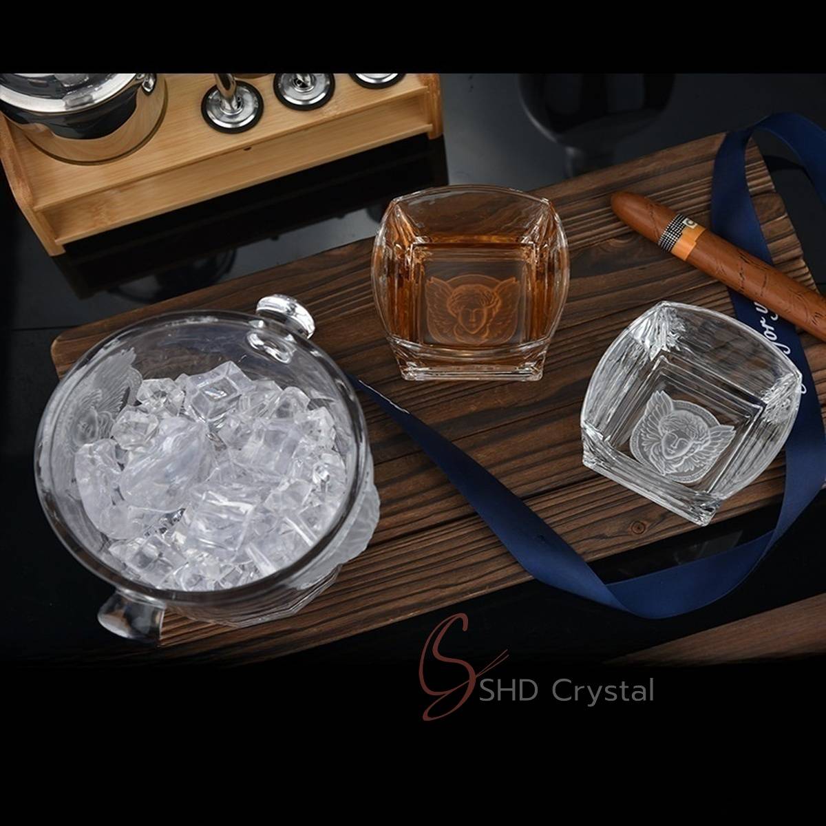 Medusa Crest Crystal Ice Bucket