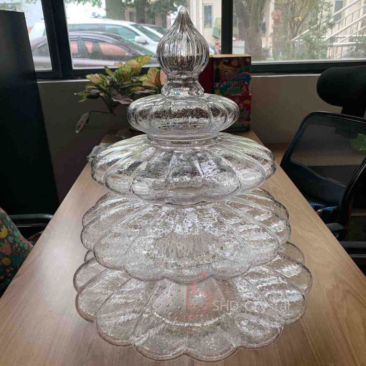 Clear Tiered Pumpkin Lobed Pagoda-Style Crystal Lampshade