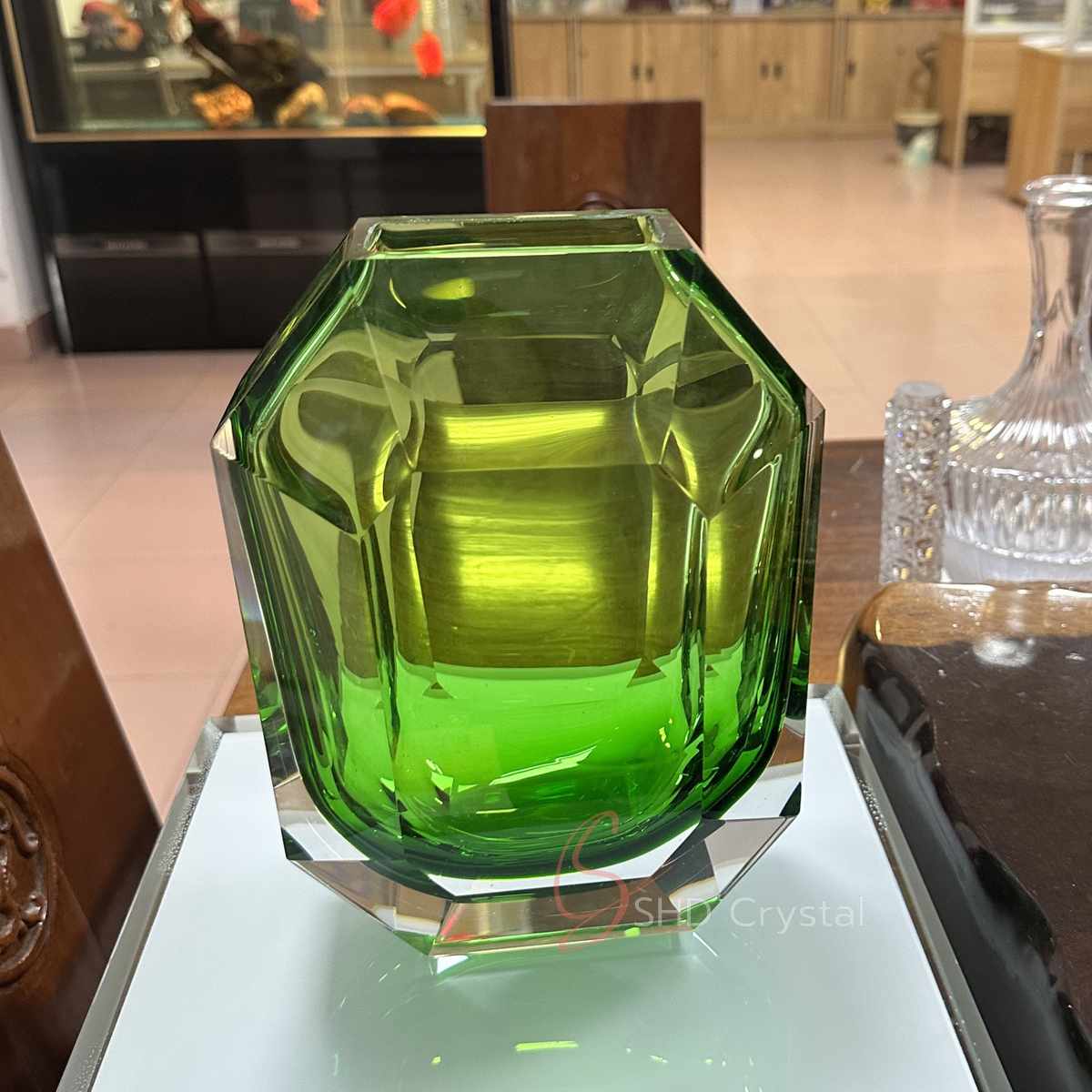 Emerald Green Faceted Geometric Solid Crystal Lampshade
