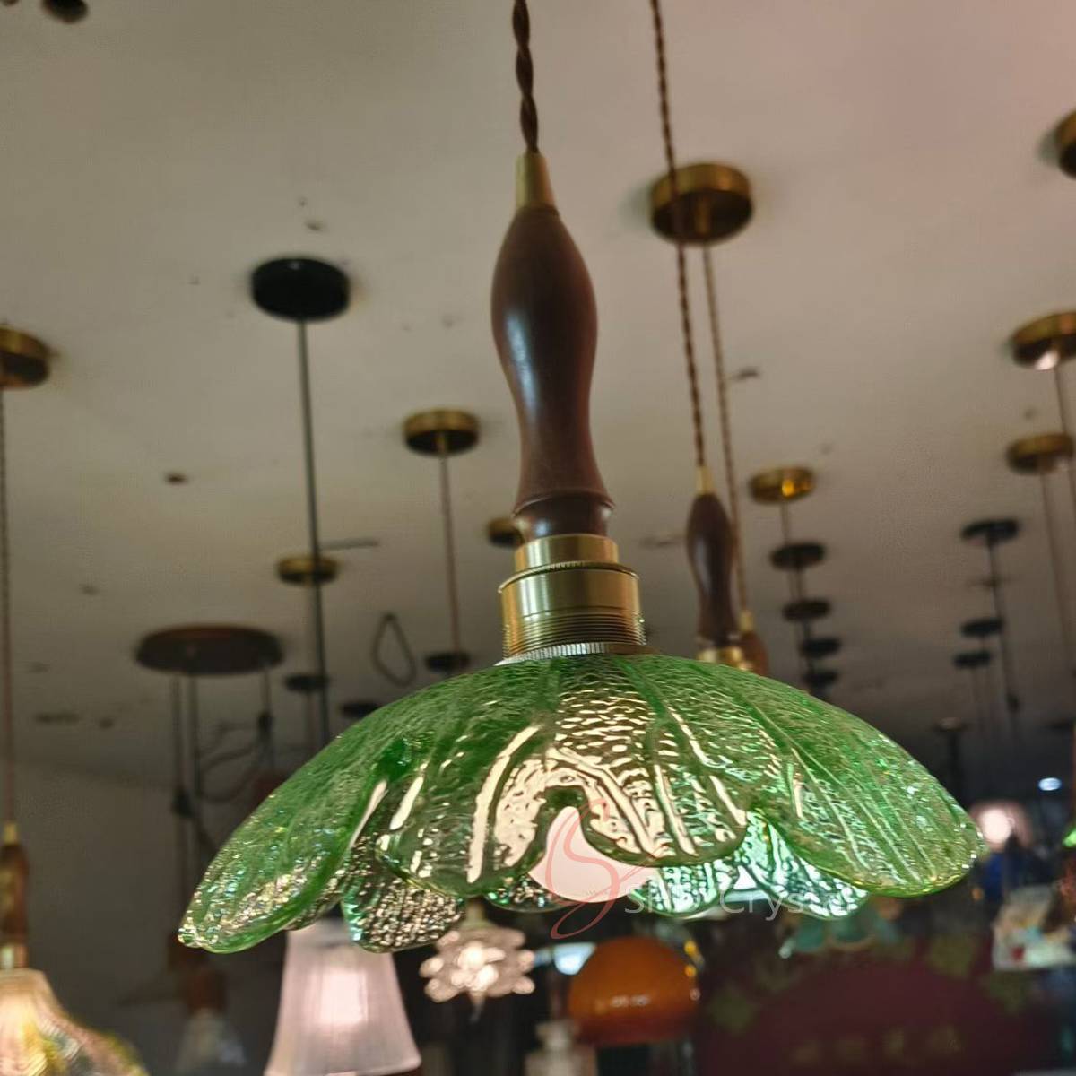 Green Maple-Leaf Textured Pendant Glass Lampshade