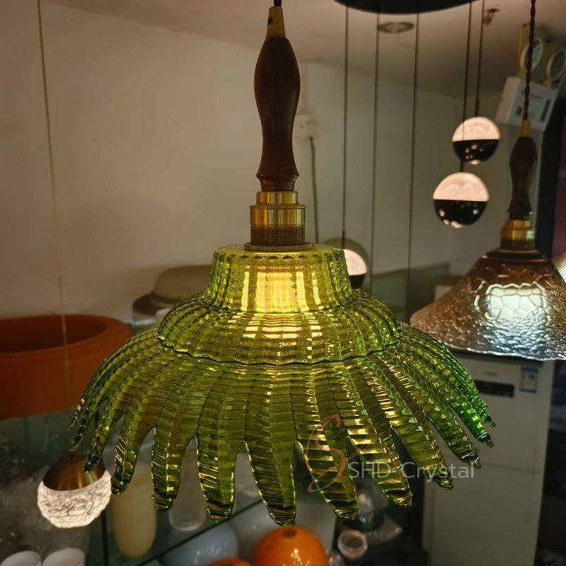 Green Faceted Palm-Leaf Glass Pendant Lampshade