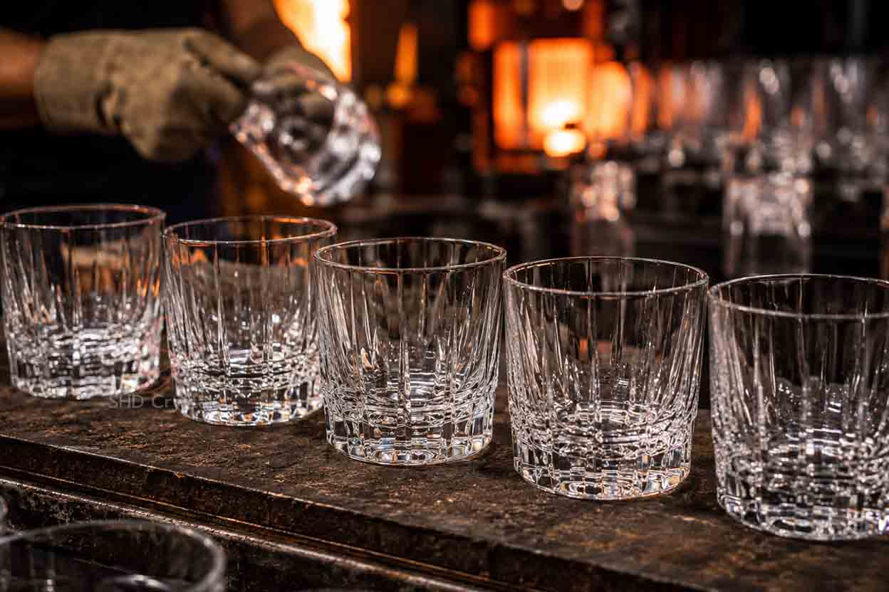 custom glassware manufacturing