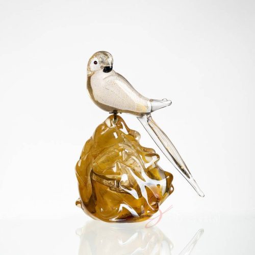 Golden Magpie Announcing Spring