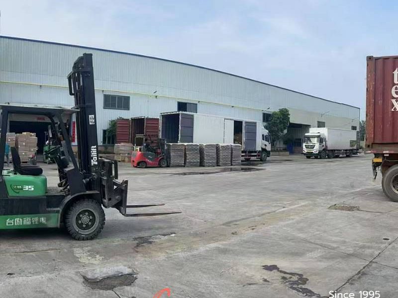 Crystal glass product quality inspection, exquisite packaging, international logistics