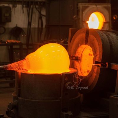 mold assisted glass forming