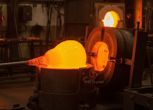 mold assisted glass forming