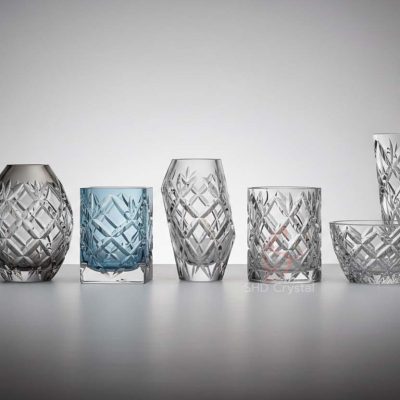 rhombus-faceted crystal vase